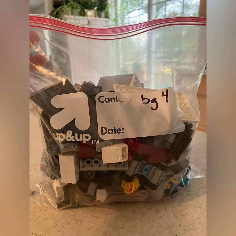 Lego Lot - Gallon Bag of Building Blocks Plus Star Wars Luke Skywalker 4